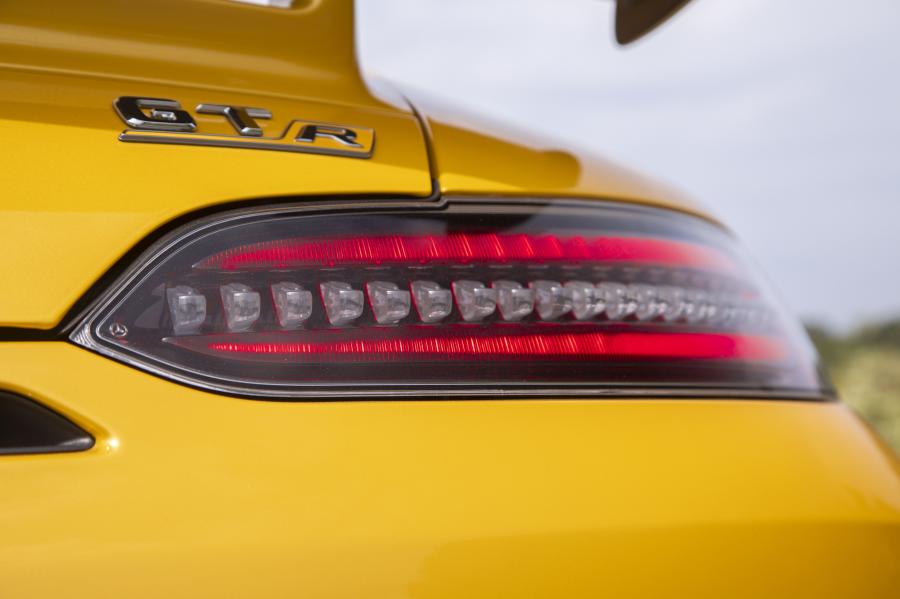 Детали экстерьера Mercedes-AMG GT R (C190) 2019 года  (NA) (фото 57 из 85)